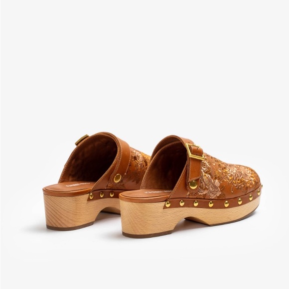 NWOT Johnny Was clogs - Picture 5 of 7